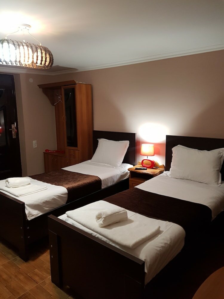 Фото Hotel Mariana