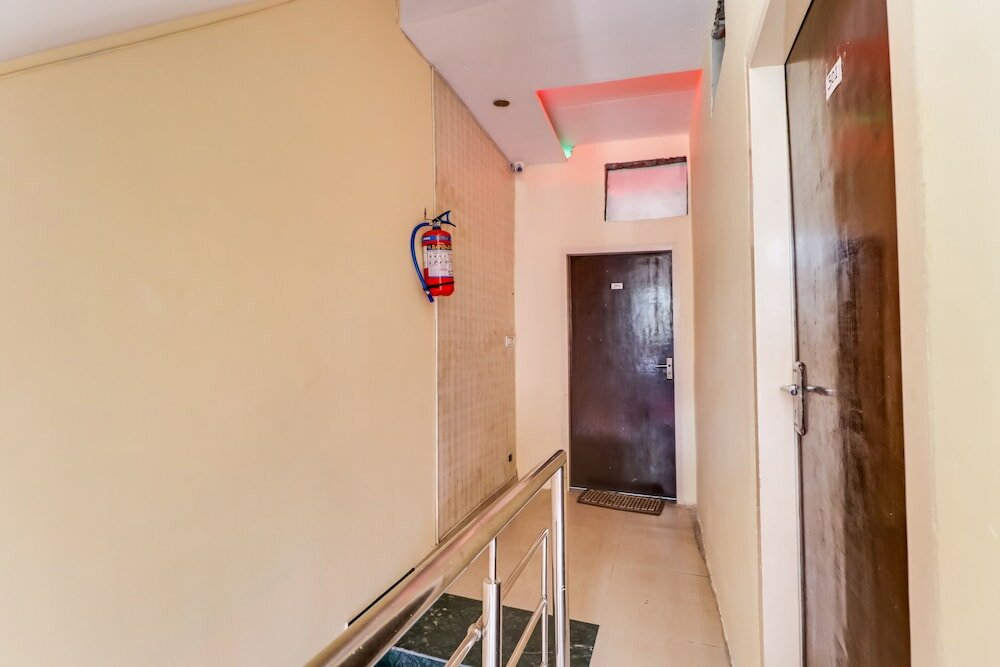 Фото Spot On 61068 Hotel Kr