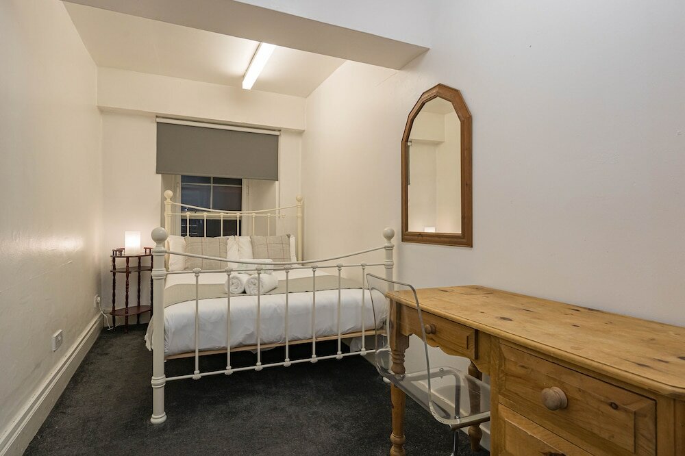 Фото Royal Mile 5 Br Apartment nr Castle