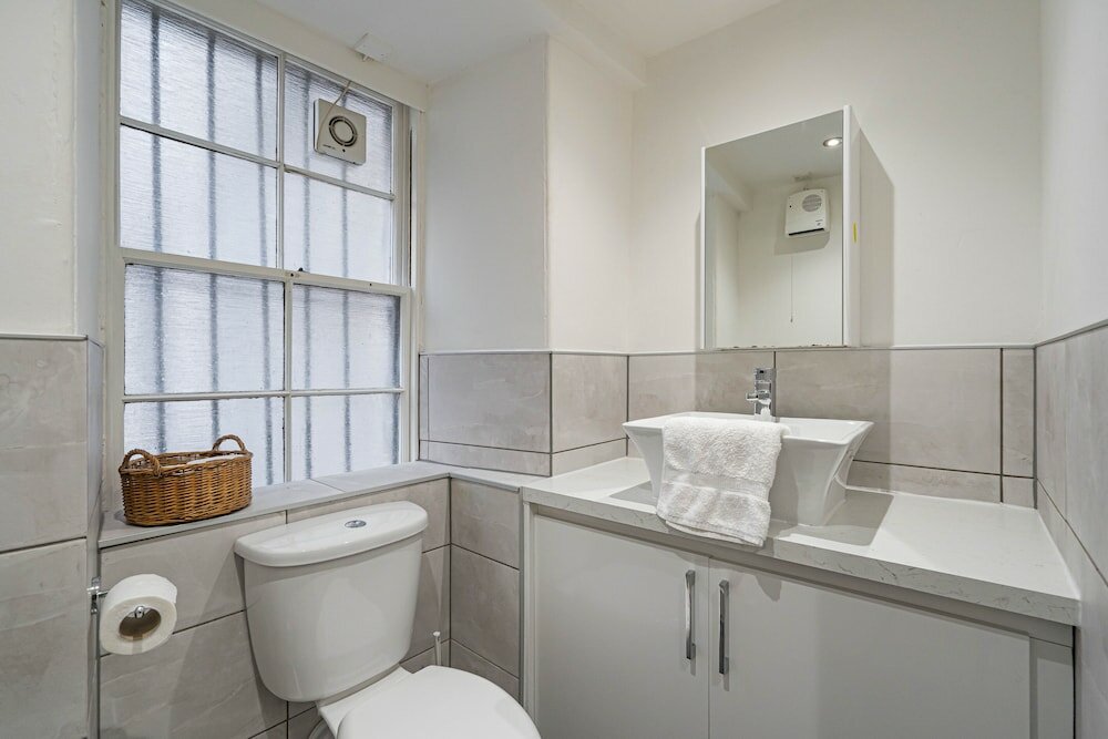 Фото Royal Mile 5 Br Apartment nr Castle
