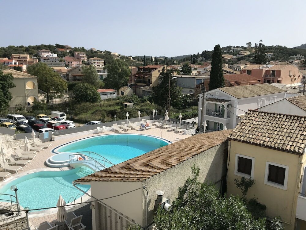 Фото Sunflower Apartments