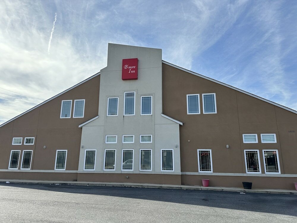 Фото B'more Inn