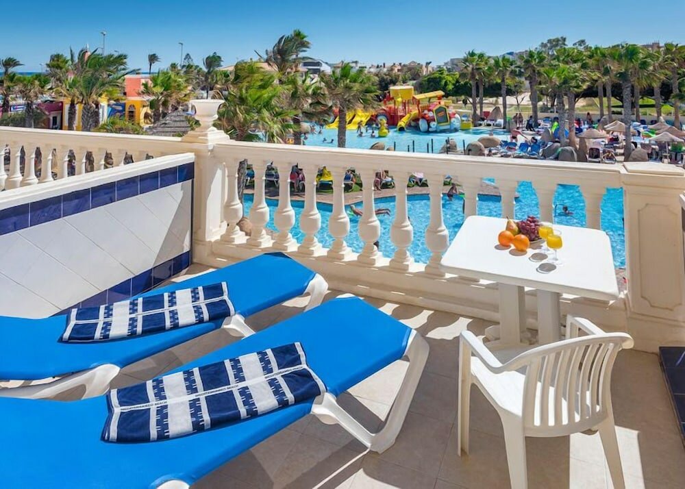 Фото Mediterráneo Bay Hotel & Resort