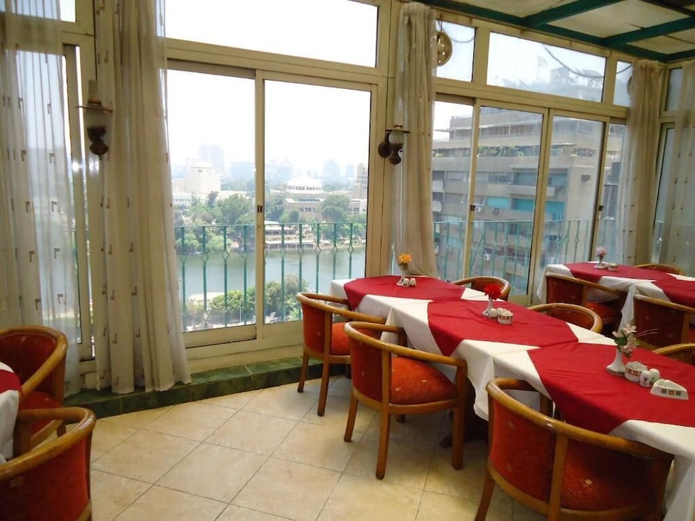 Фото Pharaohs Hotel
