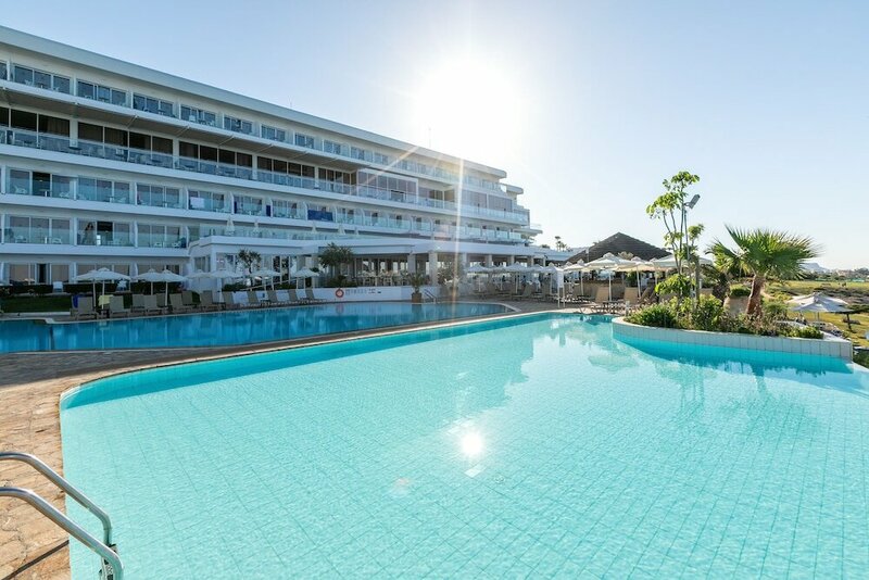 Гостиница Aatlantica Sungarden Beach в Айя-Напе