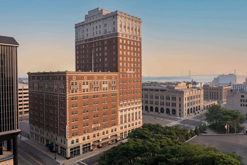 Гостиница DoubleTree Suites by Hilton Hotel Detroit Downtown - Fort Shelby в Детройте