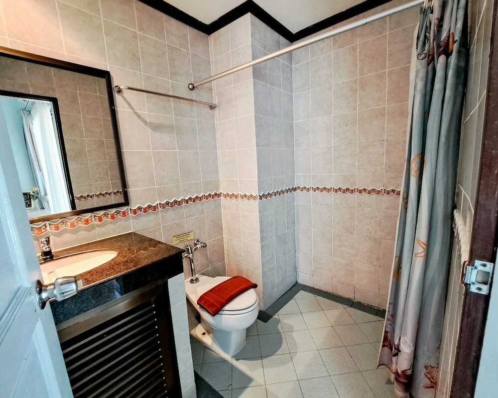 Фото Thipurai City Hotel