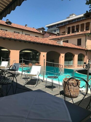 Гостиница Hotel Due Corti в Комо