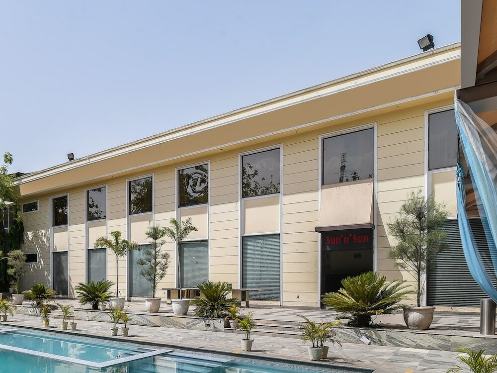 Фото Oyo 15418 D'amore Resorts