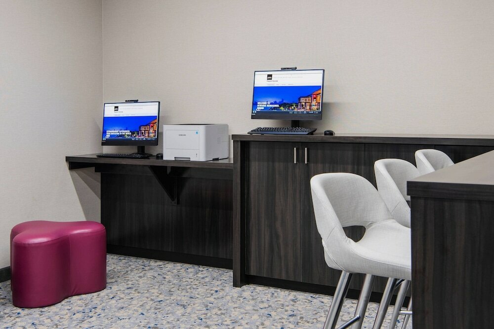 Фото Fairfield Inn & Suites by Marriott Winnipeg