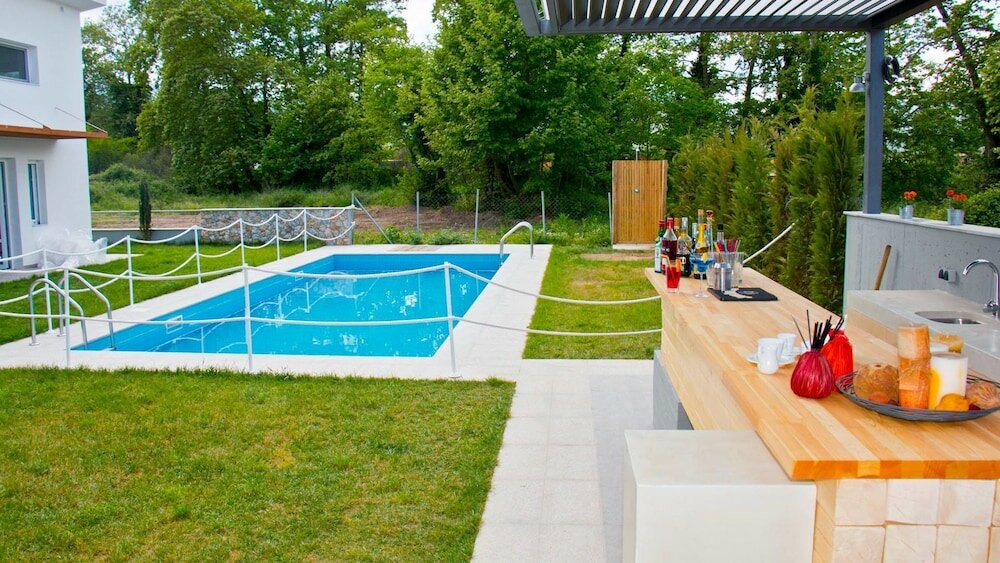 Фото Aristotelia Gi