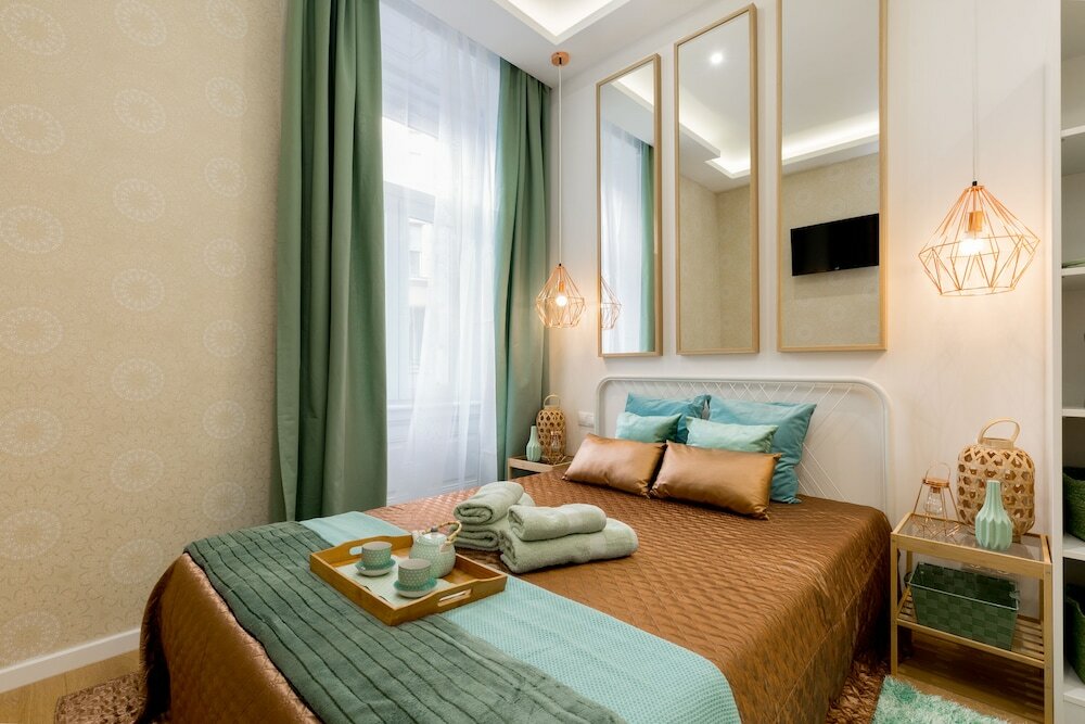 Фото Budapest Holidays Fashion