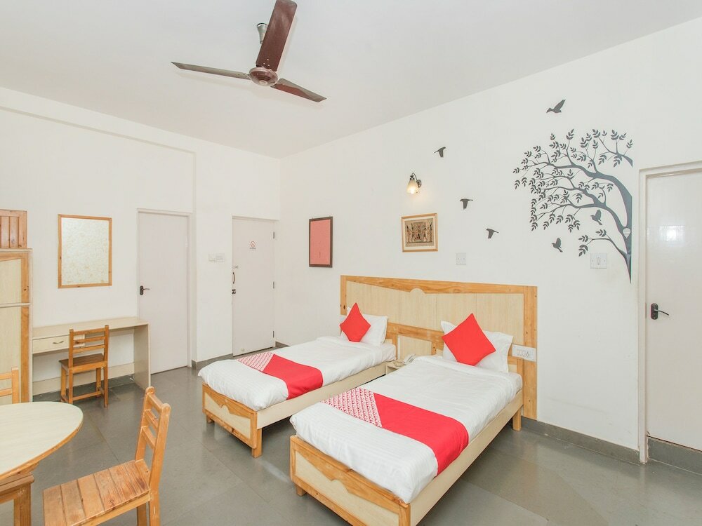 Фото Oyo 761 Hermitage Apartments