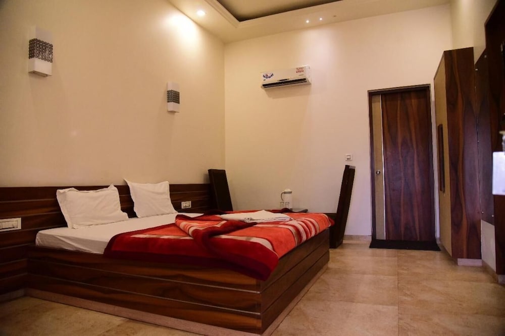 Фото Kohinoor Palace