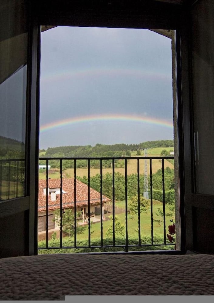 Фото Tolare Berri