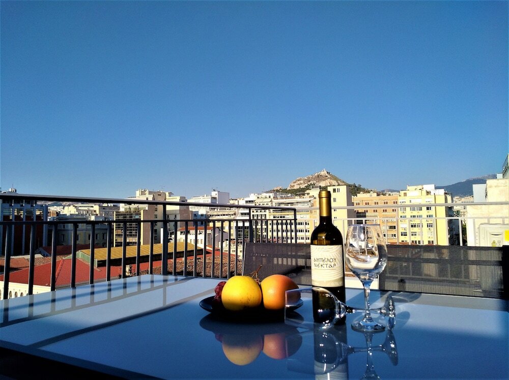 Фото More Athens Apartment