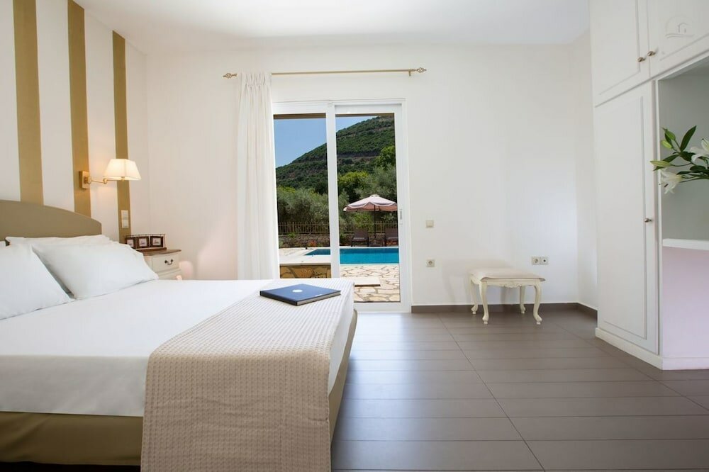 Фото Villa Niriides