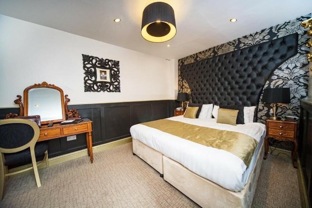 Фото Henley Hotel