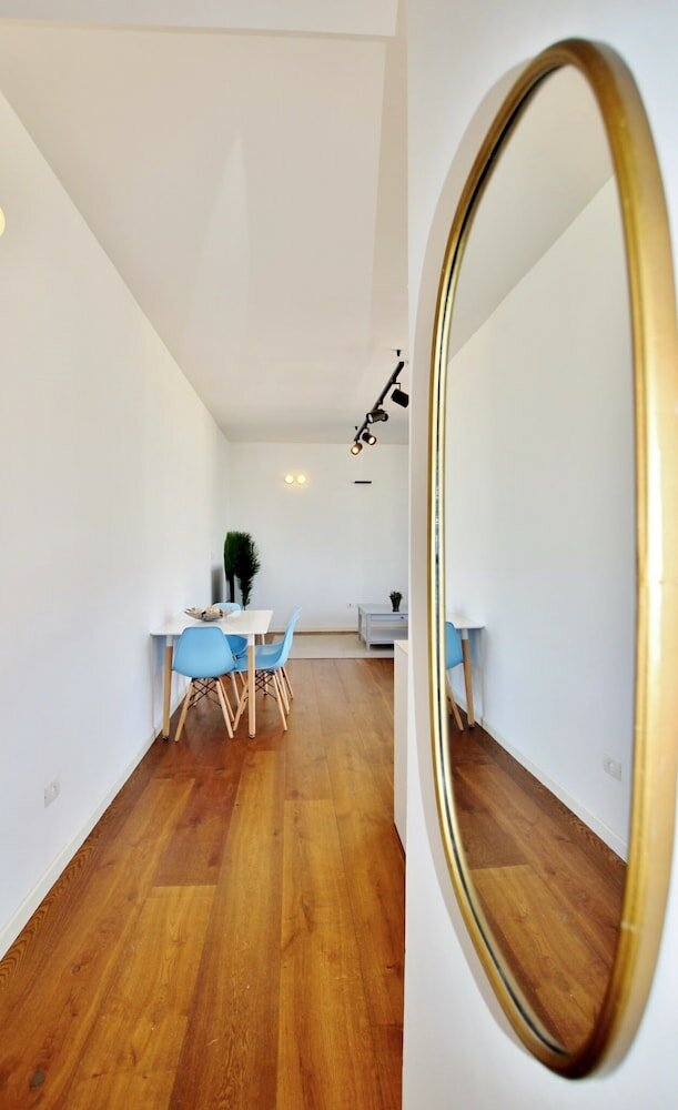 Фото 2 Bedroom Apartment with Hot Tub Facing Bograshov Beach