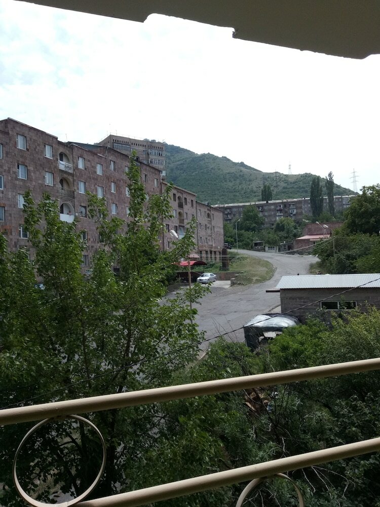 Фото Sanahin Bridge Hotel