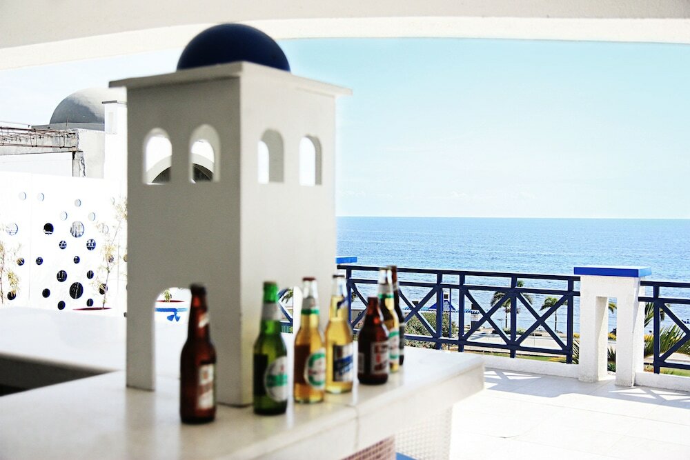 Фото Thunderbird Resorts - Poro Point