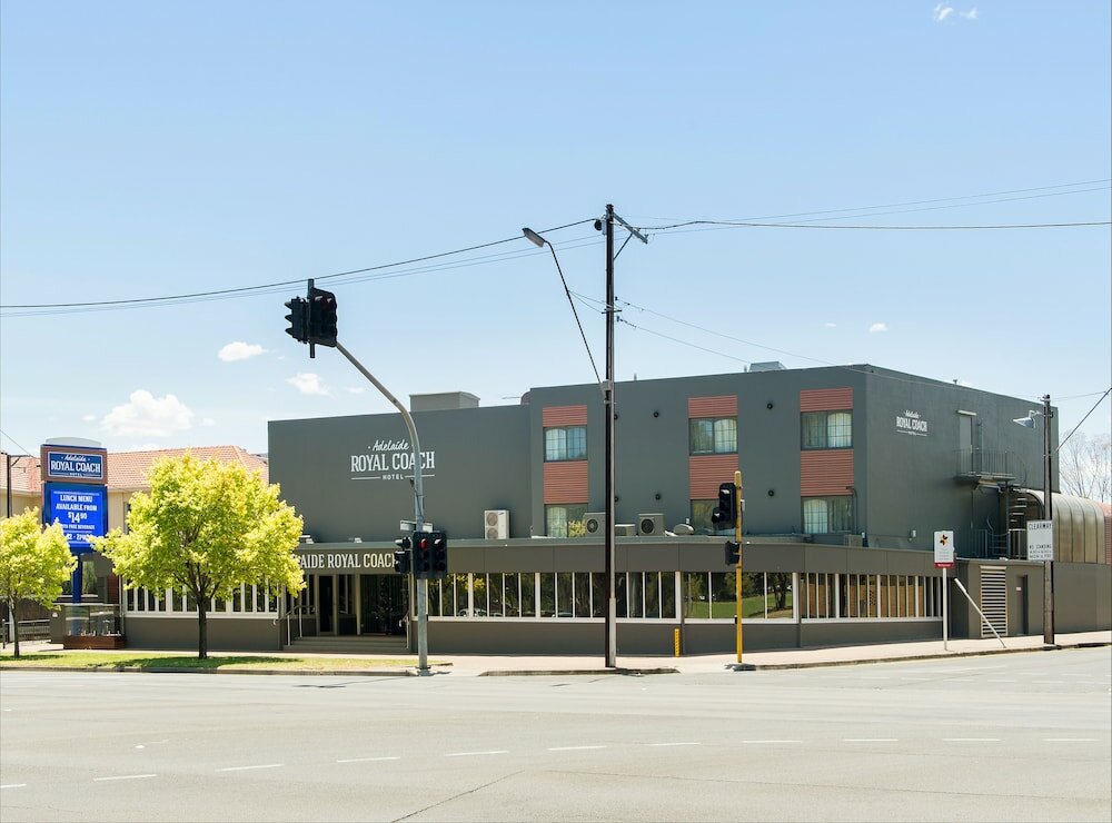Фото Adelaide Royal Coach
