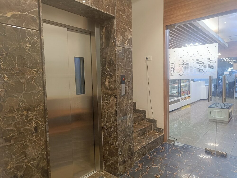 Фото Hotel Akshay Grand