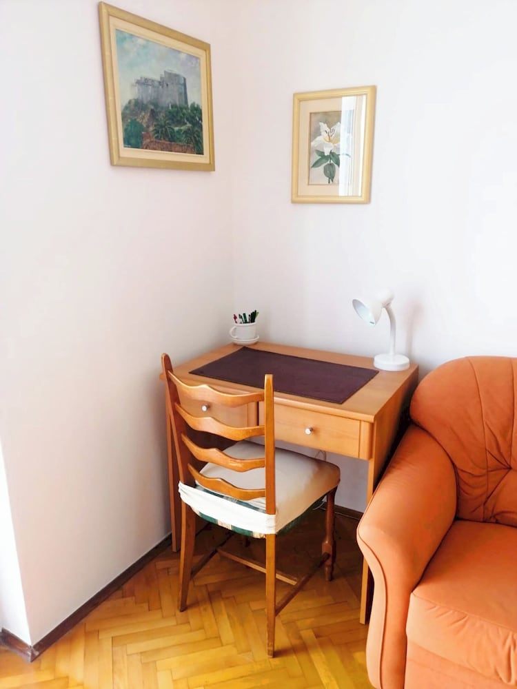 Фото Insideout Apartment