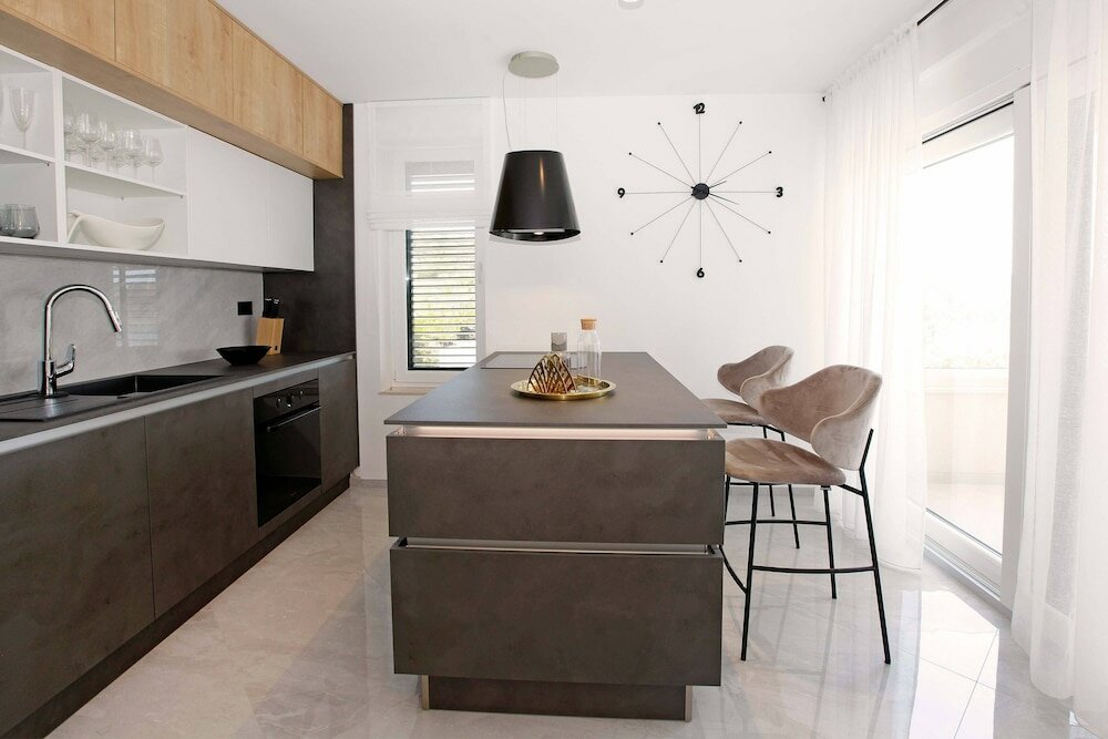 Фото Beachfront villa Senses for 12 in Milna