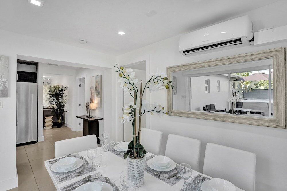 Фото Waterfront Newly Renovated 4 Br Home