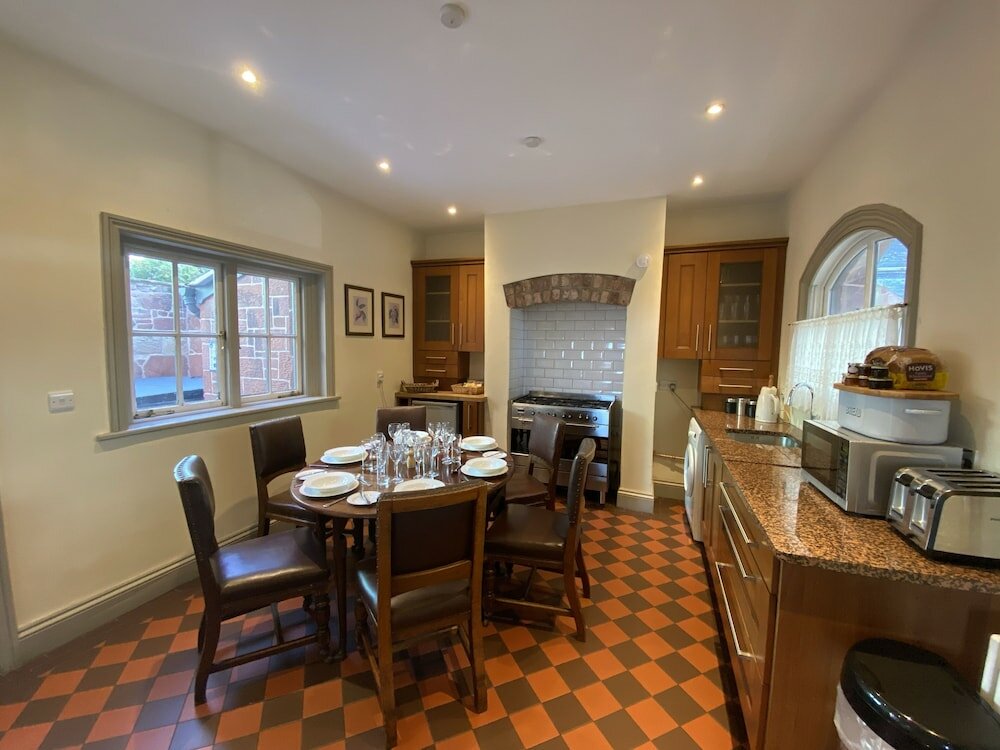 Фото Thornton Manor Estates