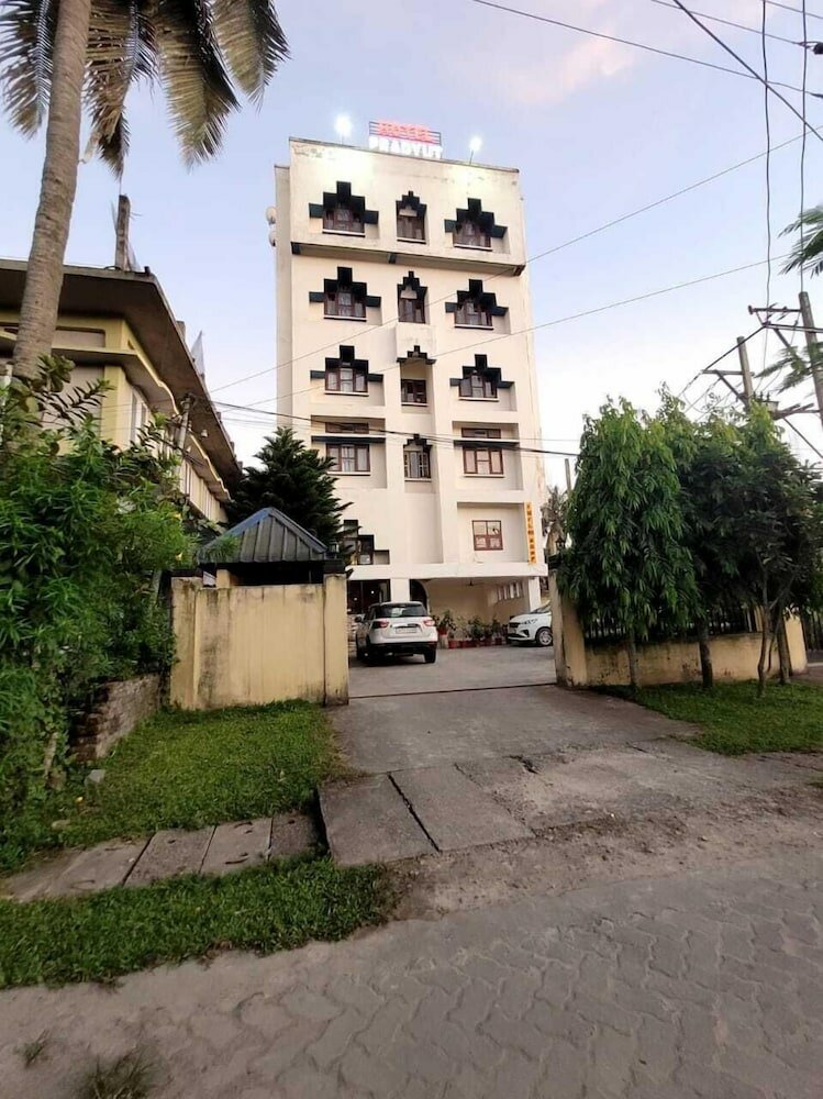 Фото отеля 1