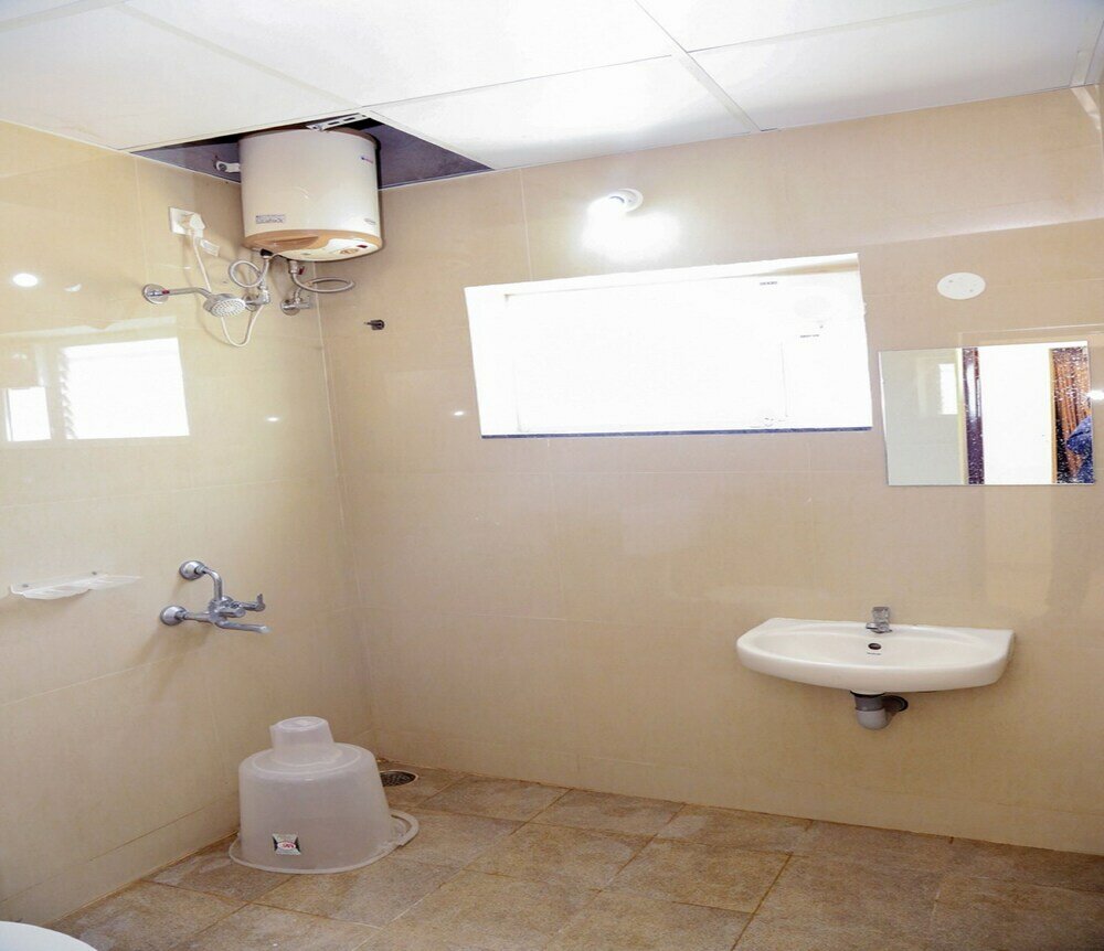 Фото Sri Manis Residency