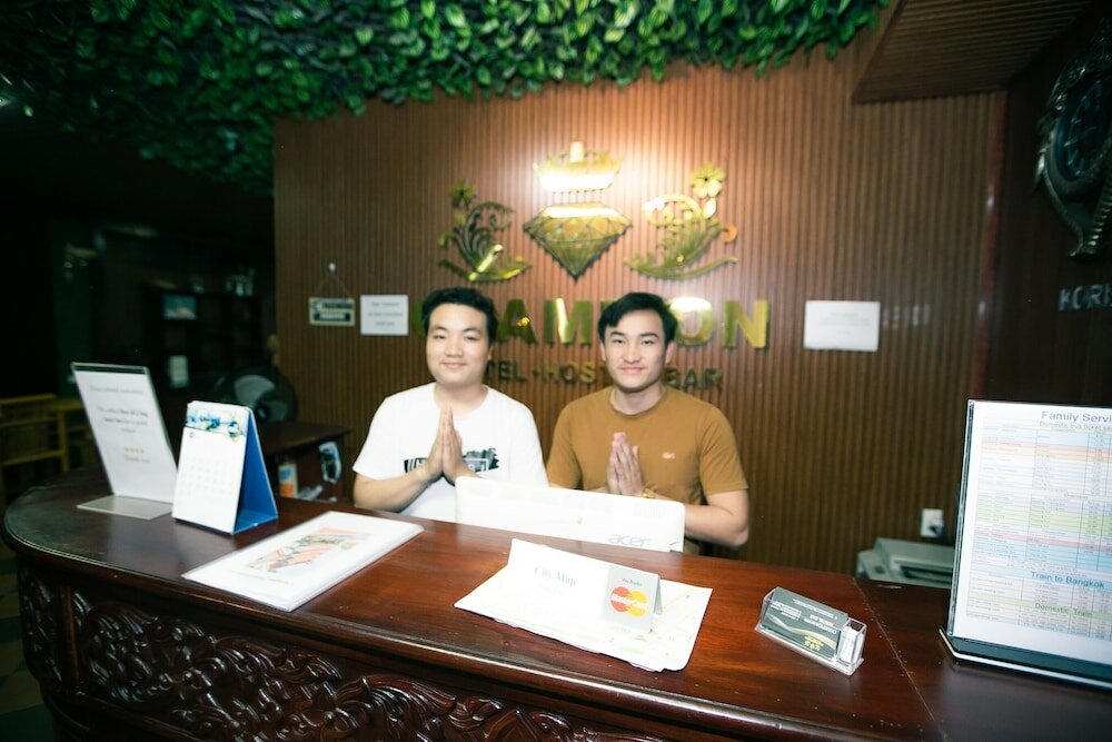 Фото Champion Hotel & Pub