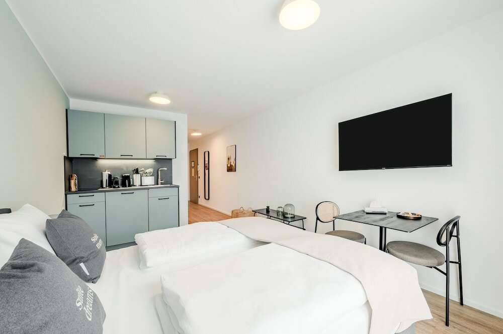 Фото Limehome Metzingen Wilhelmstr