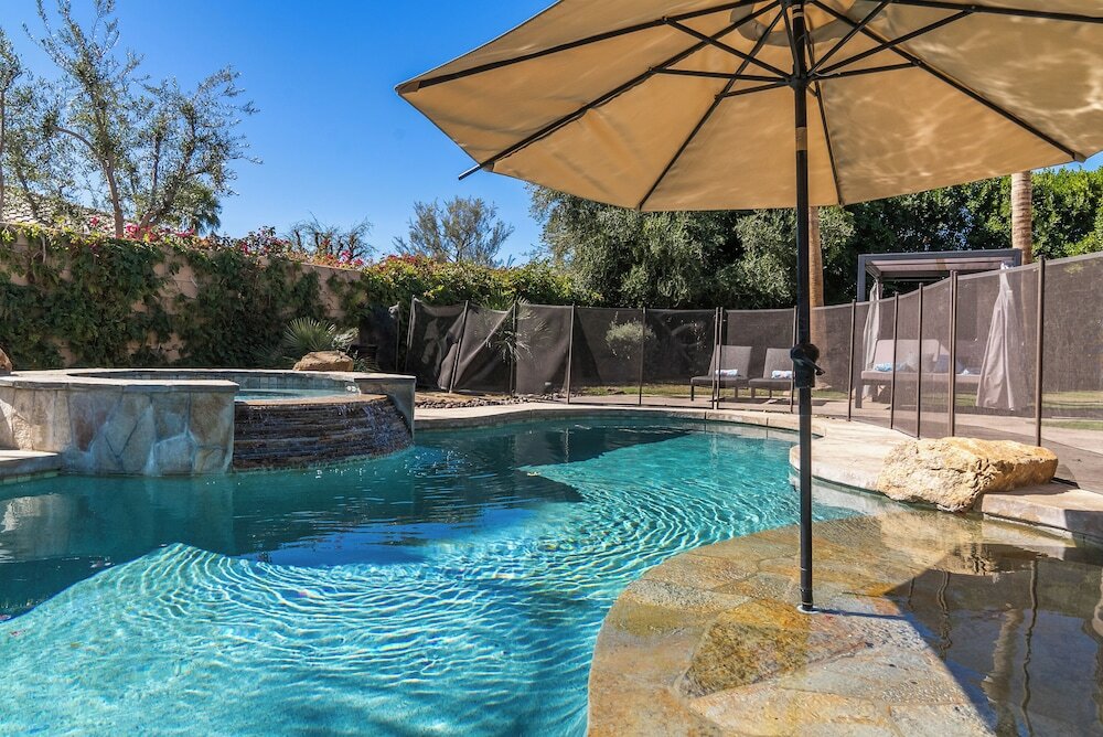 Фото Casa Serenity Luxury Living w Pool & Jacuzzi