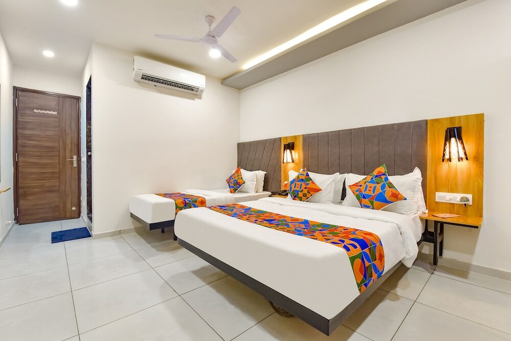 Фото Fabhotel Royal City