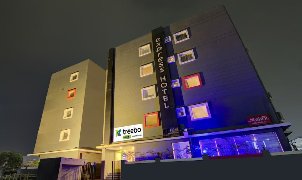 Фото Treebo Trend Apple Tree Express Airport