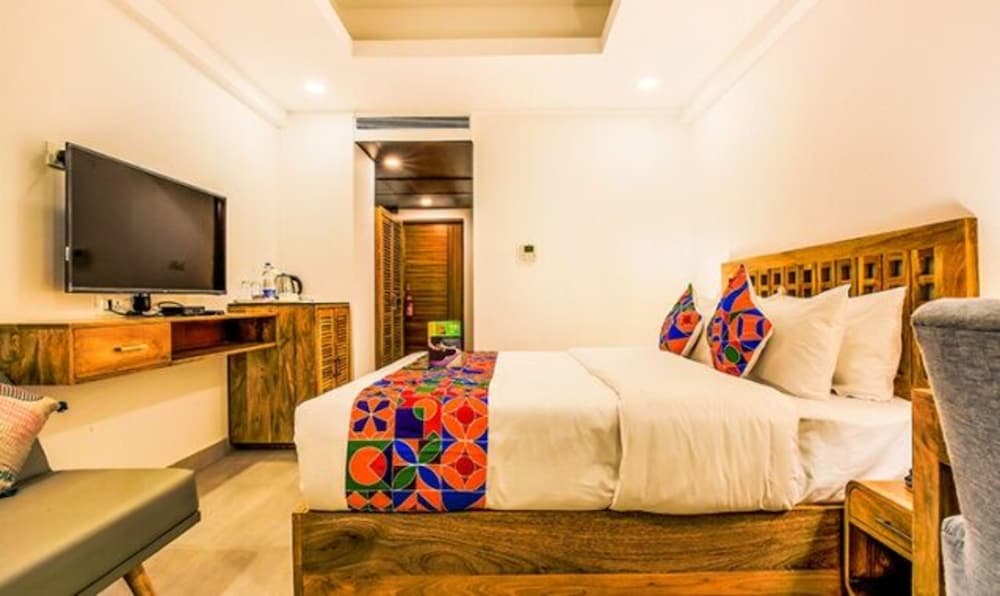 Фото FabHotel Casa Kiara With Pool Side Bar, Calangute