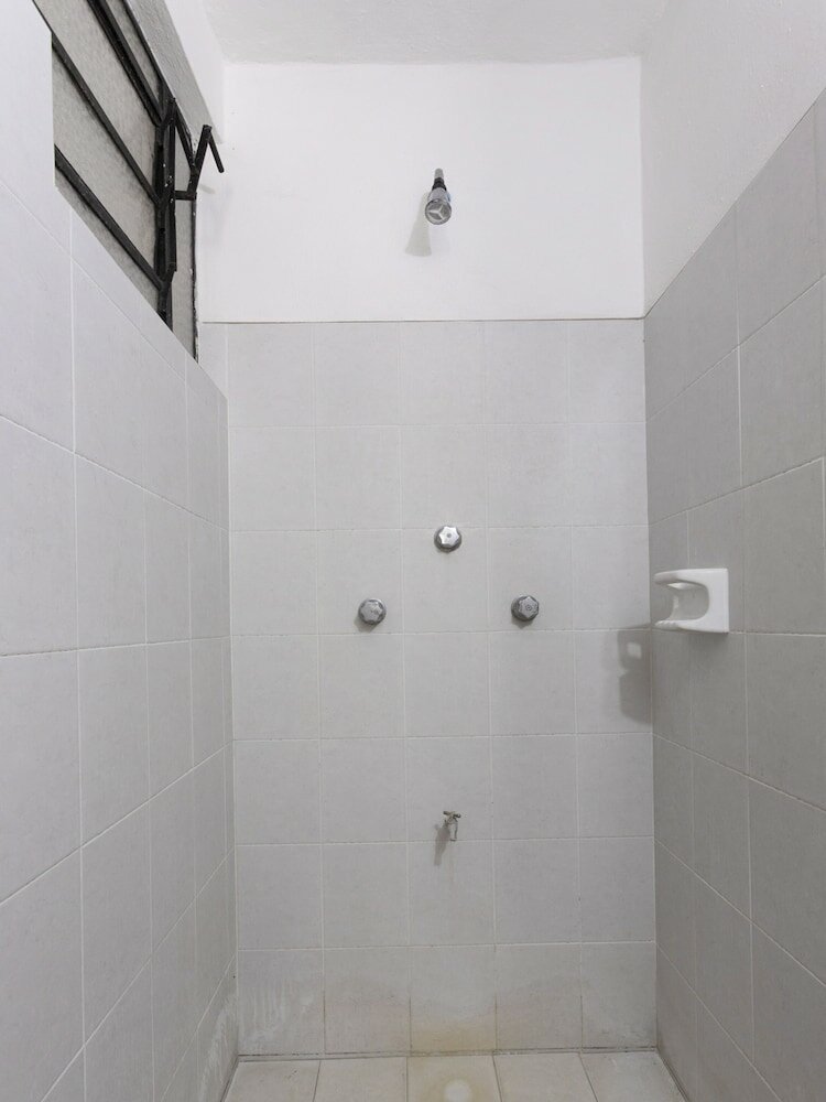 Фото Oyo Hotel Los Arcos