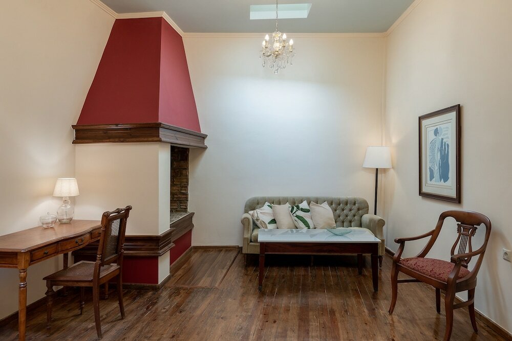 Фото Old Town Suites