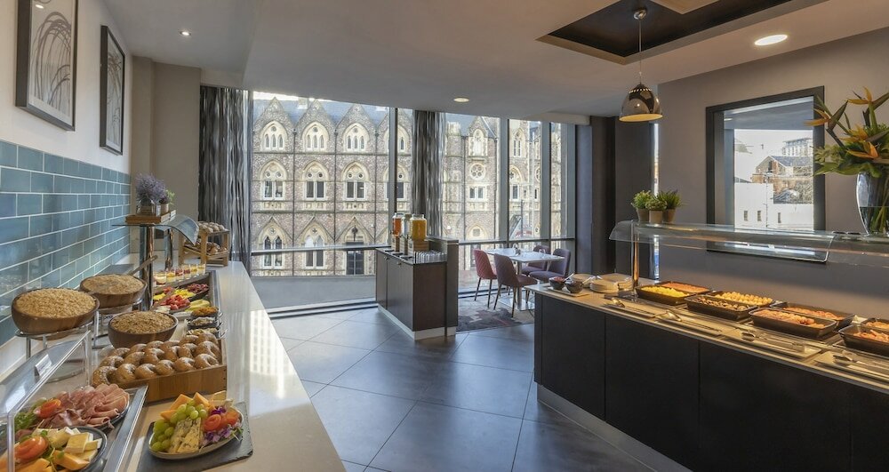 Фото Clayton Hotel Cardiff