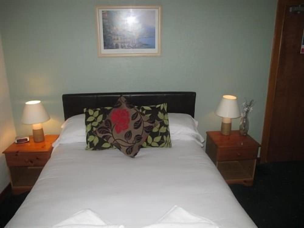 Фото Royston Guest House