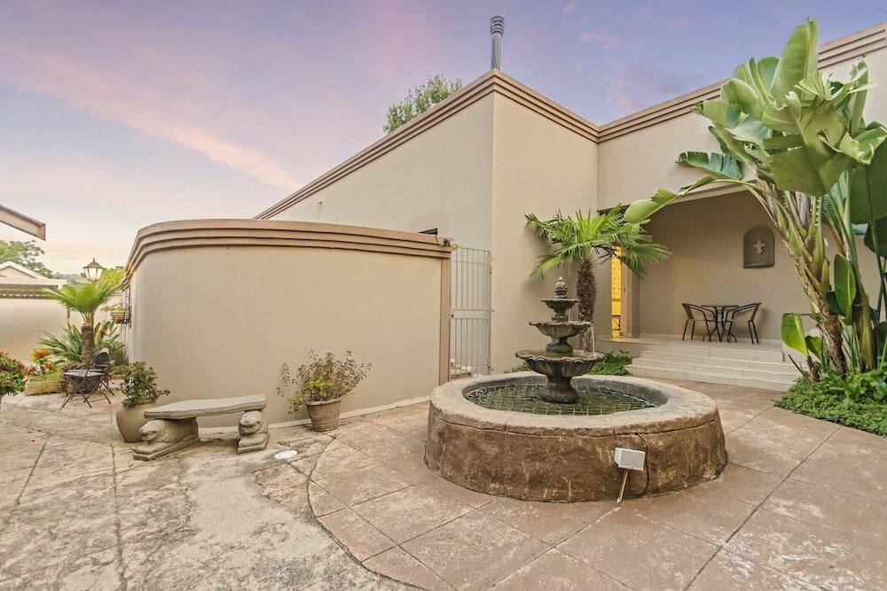 Фото Dunton Guest House