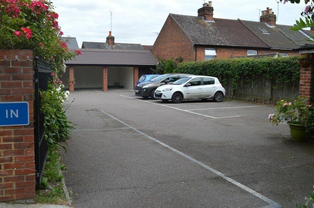 Фото The Globe Hotel