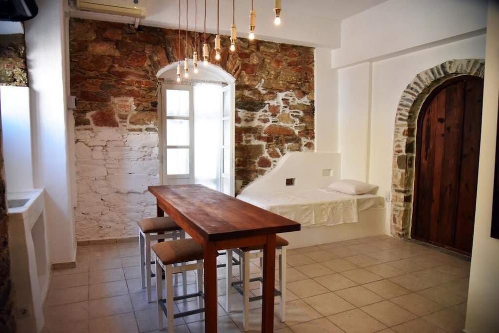 Фото Axilleion Guest House