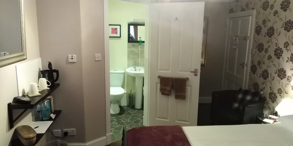 Фото № 29 Well Street B & B