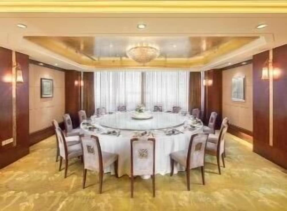 Фото Ramada Plaza Shenyang City Center