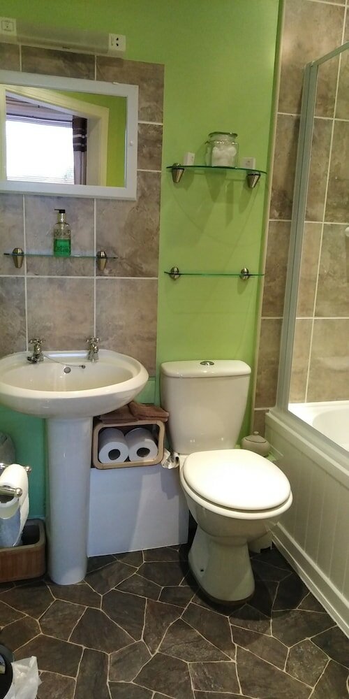 Фото № 29 Well Street B & B