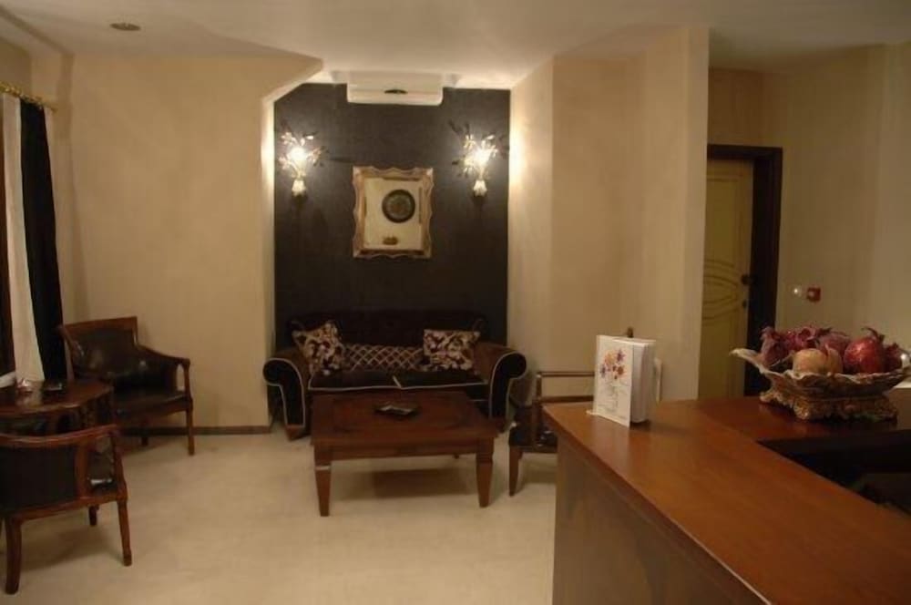 Фото Epavlis Meteora Suites Hotel